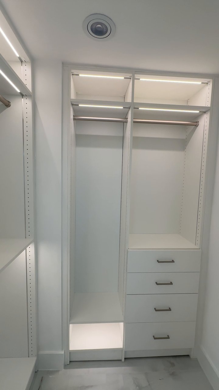 Modern White Walk-In (Video Tour)