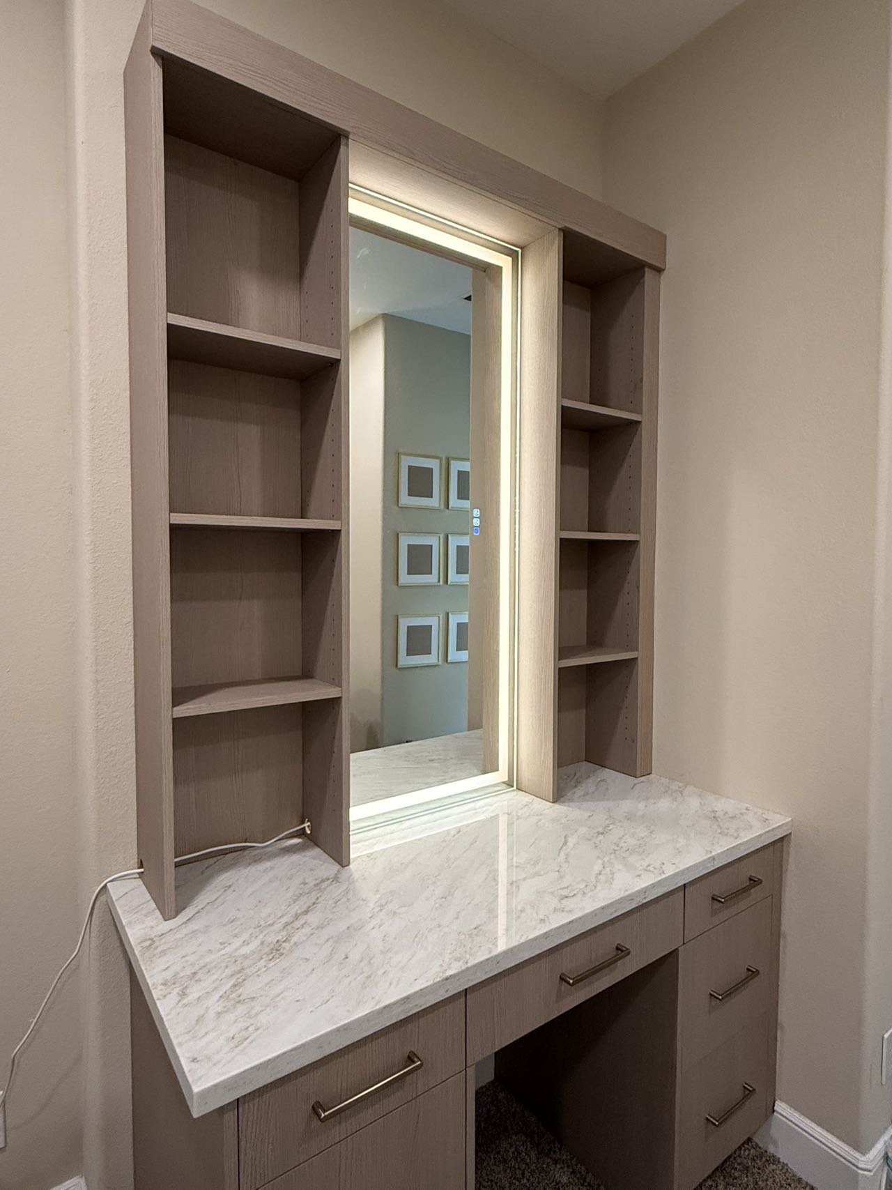 Makeup Vanity with LED Mirror