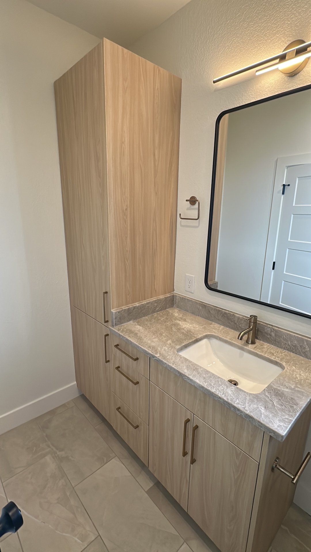 Oak Vanity with Video Tour